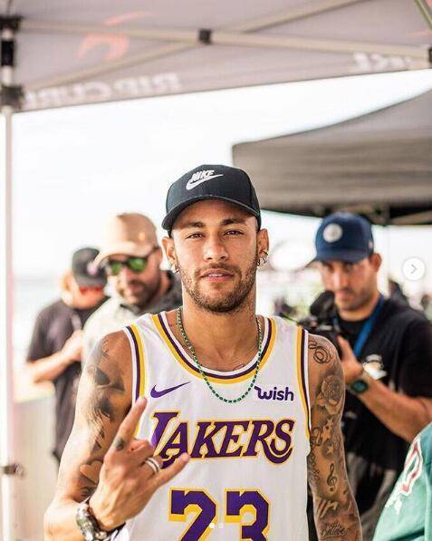 时出现犹豫 时出现犹豫